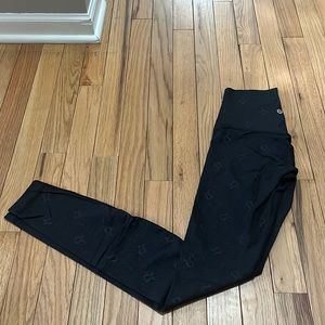NWOT lululemon logo align leggings